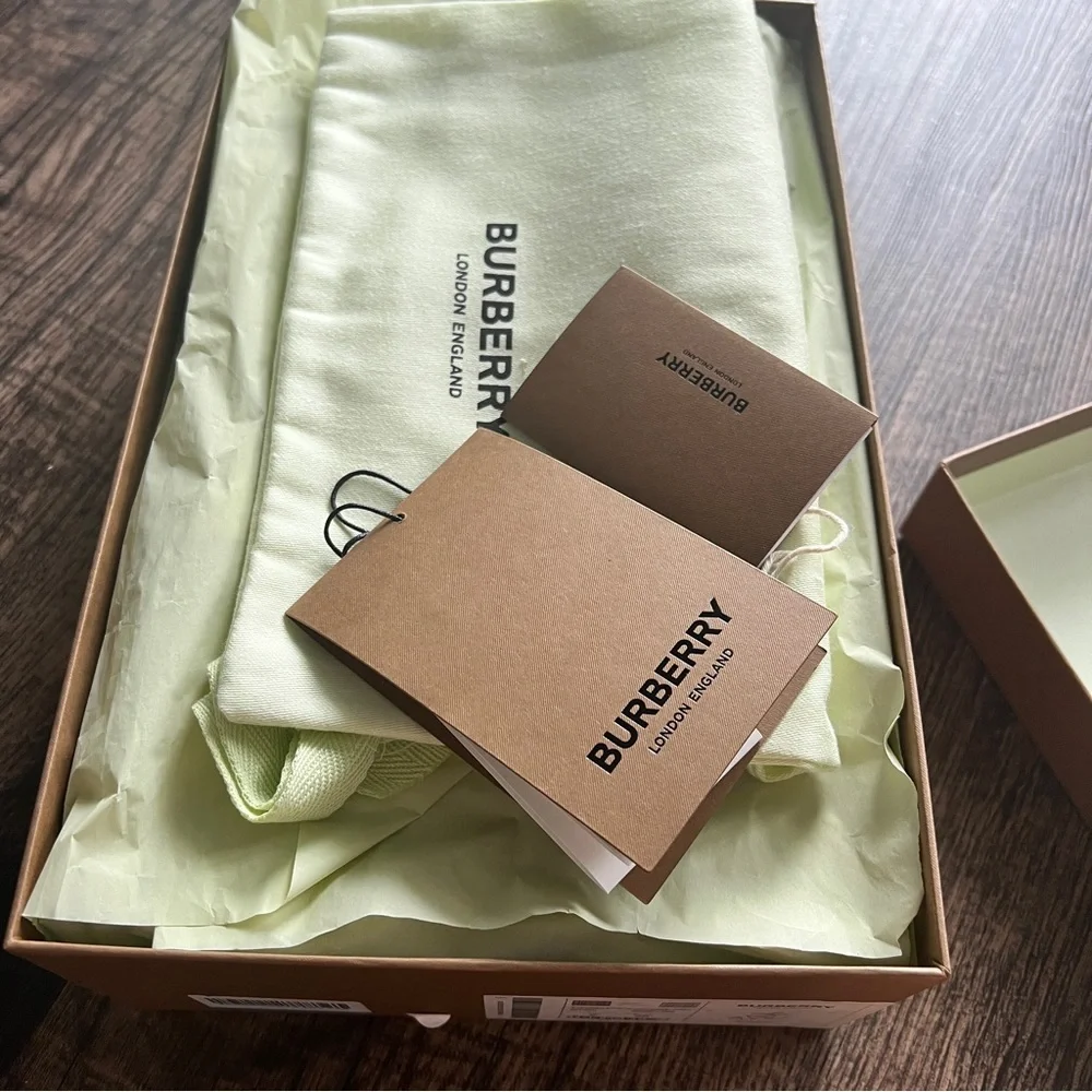 BURBERRY Checked basketweave leather sandals - Picture 10 of 14